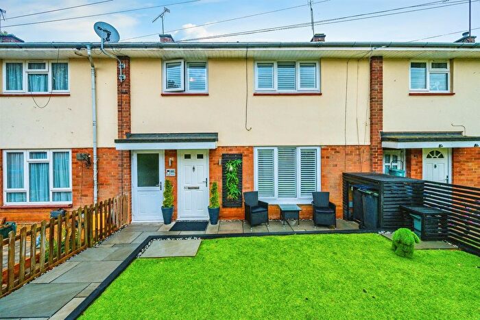 3 Bedroom Terraced House For Sale In Thumpers, Hemel Hempstead, HP2