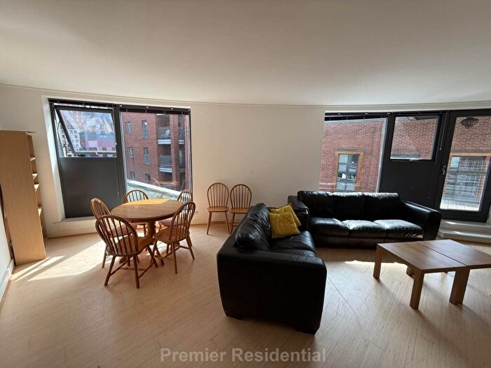 2 Bedroom Apartment To Rent In New Wakefield Street, Manchester, M1
