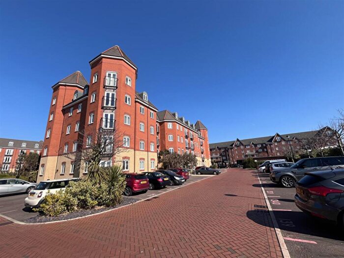 2 Bedroom Flat For Sale In Quebec Quay, Liverpool, L3