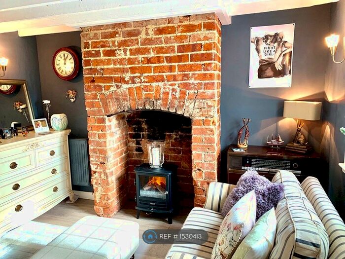 2 Bedroom Terraced House To Rent In Liddiards Row, Faringdon, SN7