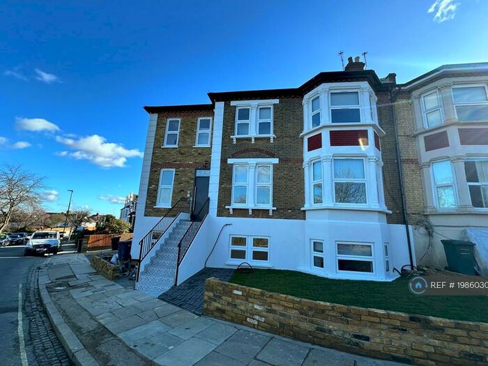 1 Bedroom Flat To Rent In Sunningfields Crescent, London, NW4