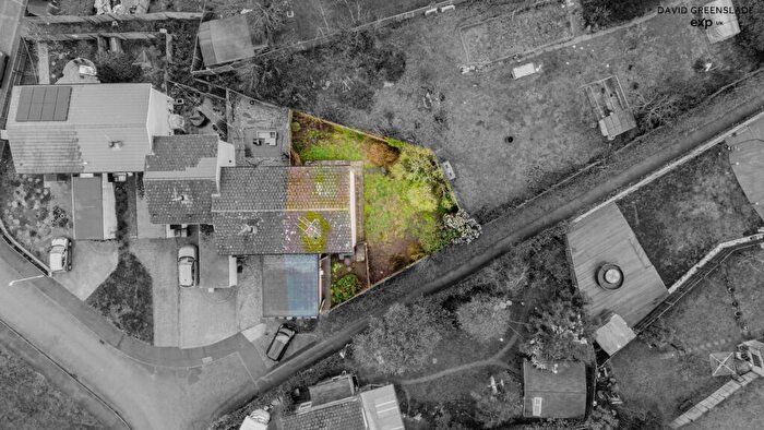 3 Bedroom End Of Terrace House For Sale In Bell Meadow, IP32