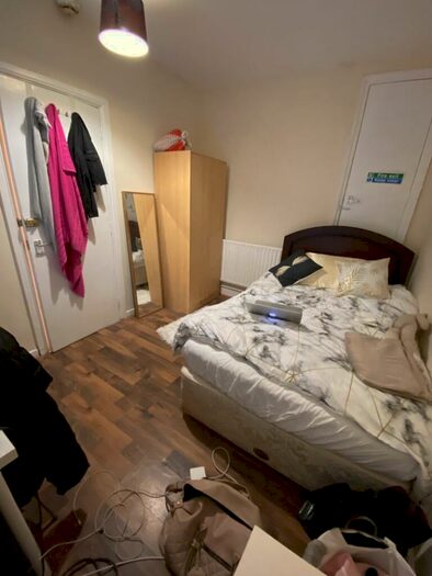 4 Bedroom Detached House To Rent In Cycle Road, Nottingham, NG7