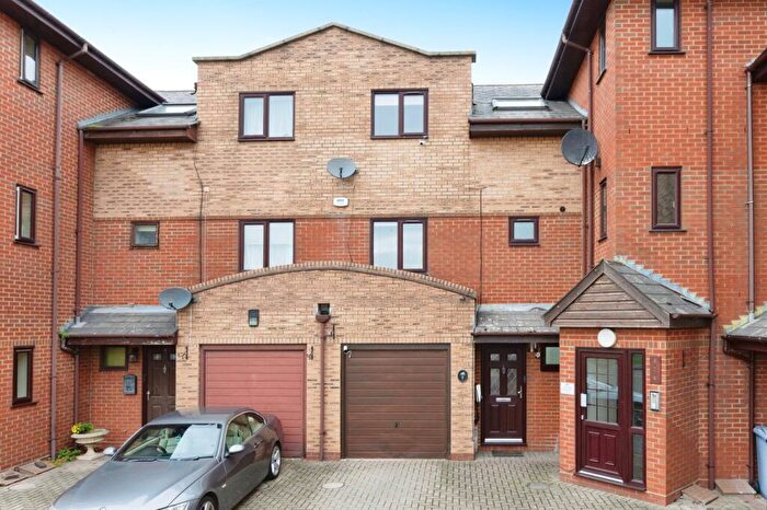 4 Bedroom Terraced House For Sale In Welling Road, Orsett, Grays, Essex, RM16