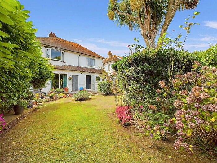 2 Bedroom Flat For Sale In Dover Road, West Worthing, West Sussex, BN11