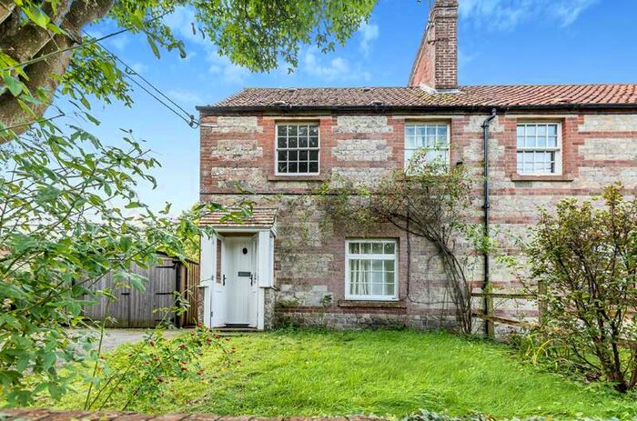 3 Bedroom Semi-Detached House For Sale In Hindon Road, Warminster, BA12