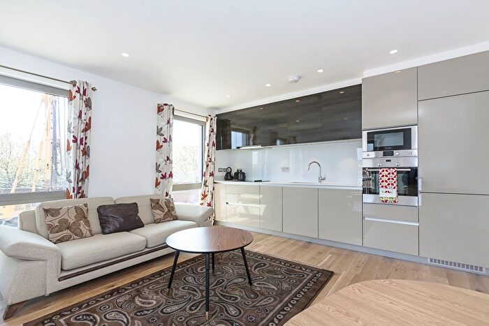 2 Bedroom Flat To Rent In Bywell Place, E16