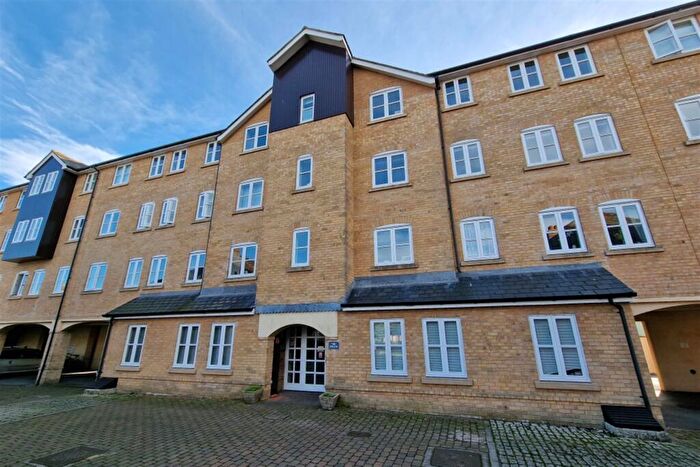 2 Bedroom Flat For Sale In Bridport, DT6