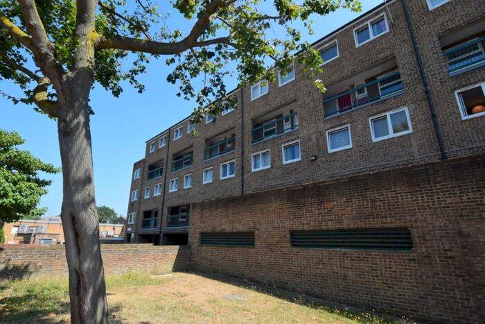 4 Bedroom Flat To Rent In Lettsom Street Camberwell, SE5