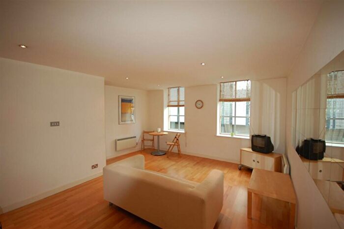 1 Bedroom Apartment To Rent In Park House Apartments Park Row City Centre, LS1