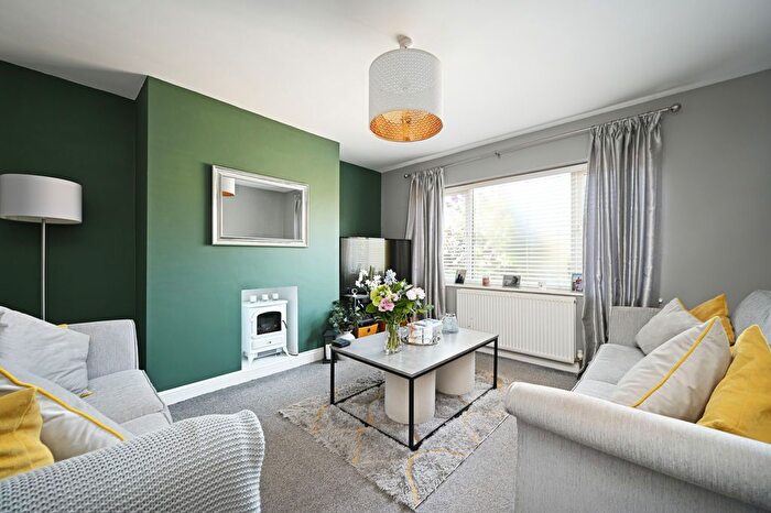 2 Bedroom Semi-Detached House For Sale In Southdown Avenue, Loundsley Green, Chesterfield, S40