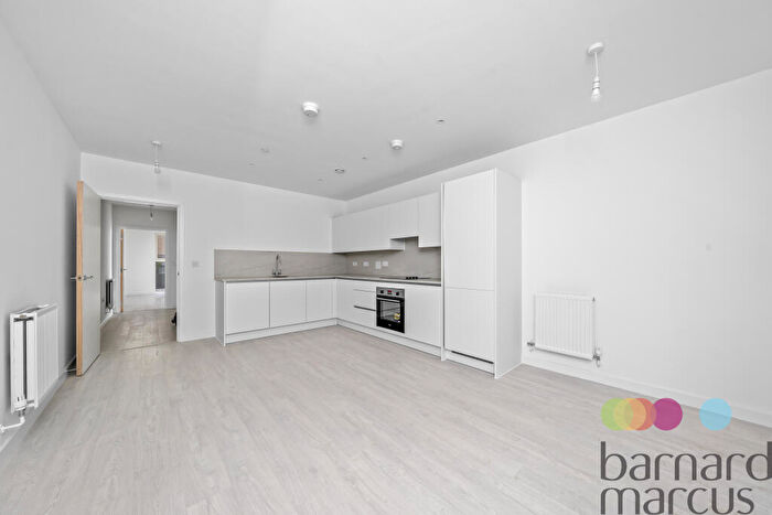 3 Bedroom Apartment To Rent In Moorhen Drive, London, NW9