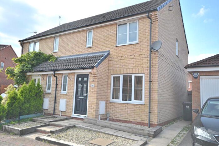 3 Bedroom Semi-Detached House For Sale In Hyde Park Road, Kingswood, Hull, HU7