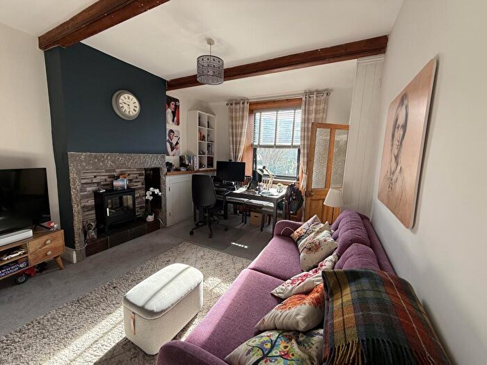 2 Bedroom House To Rent In Hightown Lane, Holmfirth, HD9