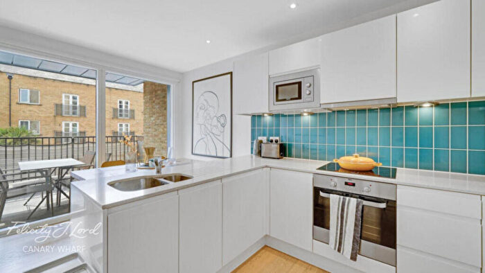 2 Bedroom Apartment For Sale In Bute House, Westferry Road, London, E14