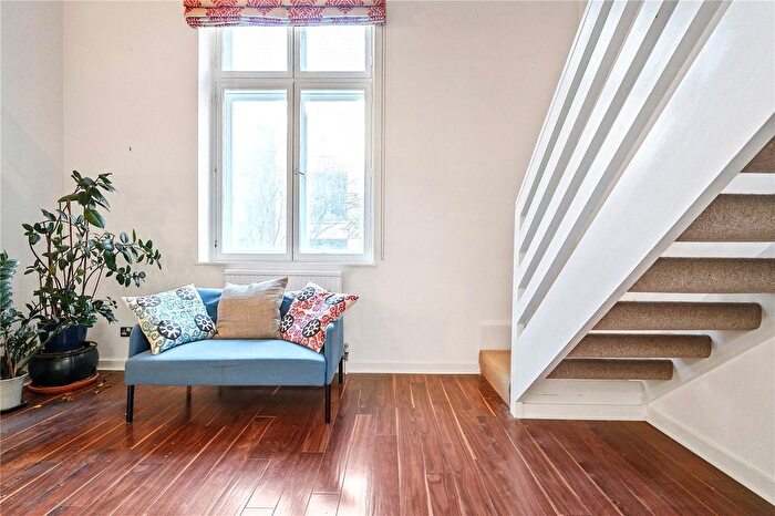 1 Bedroom Flat To Rent In Mountford House, Britton Street, Clerkenwell, London, EC1M