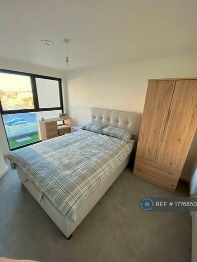 2 Bedroom Flat To Rent In The Tide, Southend-On-Sea, SS1