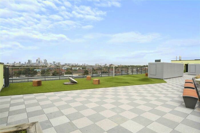 2 Bedroom Apartment To Rent In Rotherhithe New Road London, SE16