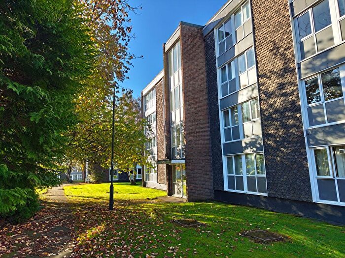 2 Bedroom Flat To Rent In Akeld Court, South Gosforth, Newcastle Upon Tyne, Tyne And Wear, NE3