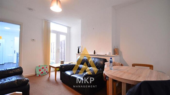 4 Bedroom Terraced House To Rent In Warwards Lane, Selly Oak, Birmingham, B29