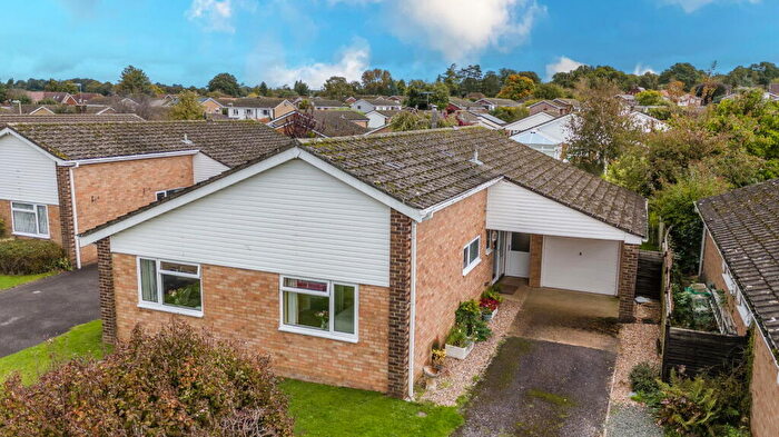 3 Bedroom Detached Bungalow For Sale In Anton Close, Oakley, Basingstoke, RG23