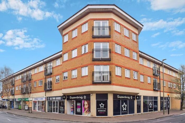 2 Bedroom Flat To Rent In High Street, Kidlington, OX5