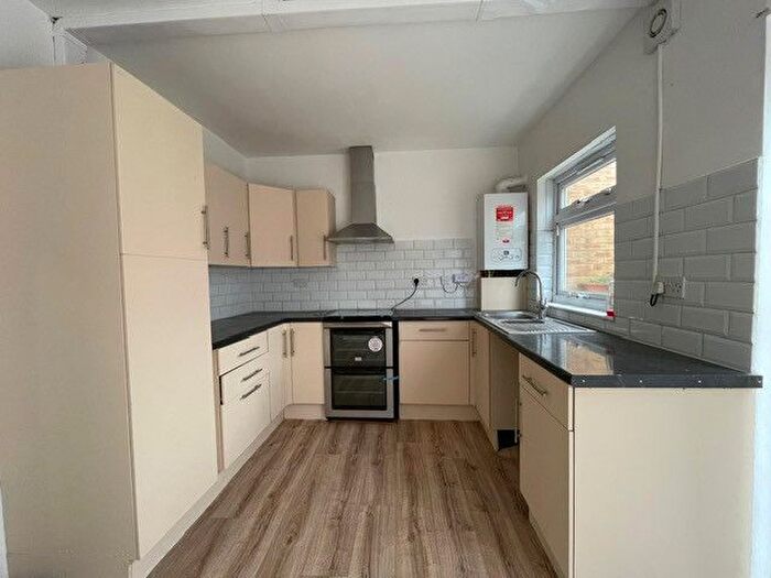 3 Bedroom Terraced House To Rent In Ripley Road, Ilford, Essex, IG3