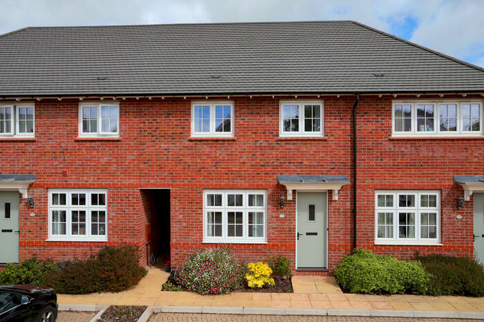 3 Bedroom Terraced House To Rent In Saxon Brook, Exeter, EX1