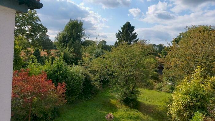 3 Bedroom Semi-Detached House To Rent In Creynolds Lane, Cheswick Green, Solihull, West Midlands, B90