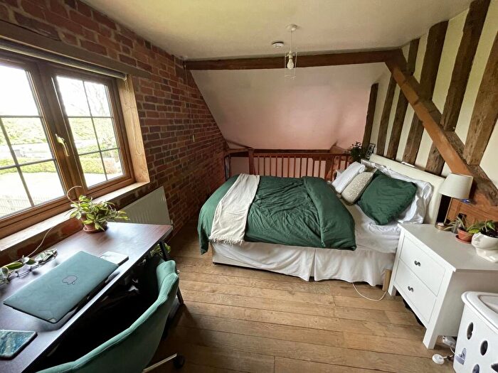 2 Bedroom Cottage To Rent In Ingatestone, CM4