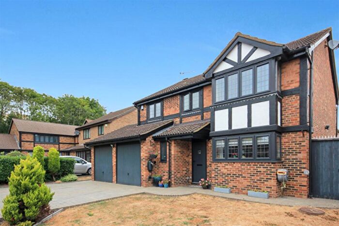4 Bedroom Detached House For Sale In Wye Close, Wellingborough, NN8