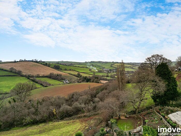 3 Bedroom Detached House For Sale In Fluder Hill, Kingskerswell, Newton Abbot, TQ12