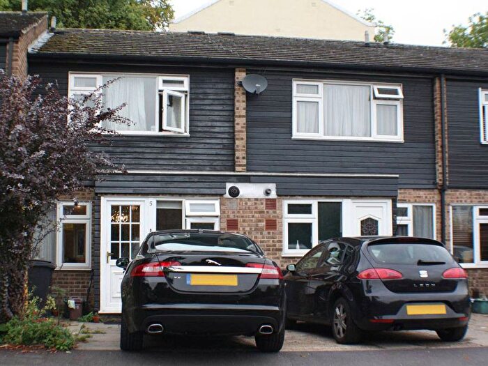2 Bedroom Terraced House To Rent In Iris Close, Surbiton, KT6