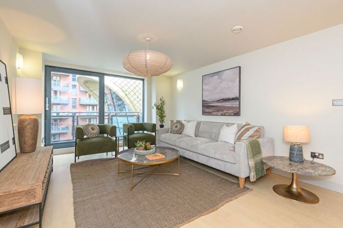 2 Bedroom Flat For Sale In Little Neville Street, Leeds, LS1