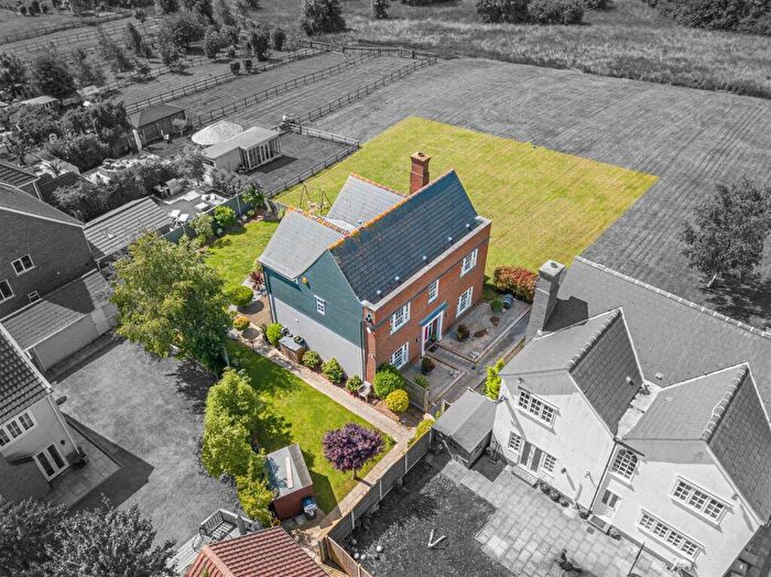 5 Bedroom Detached House For Sale In Ashingdon Heights, Rochford, SS4