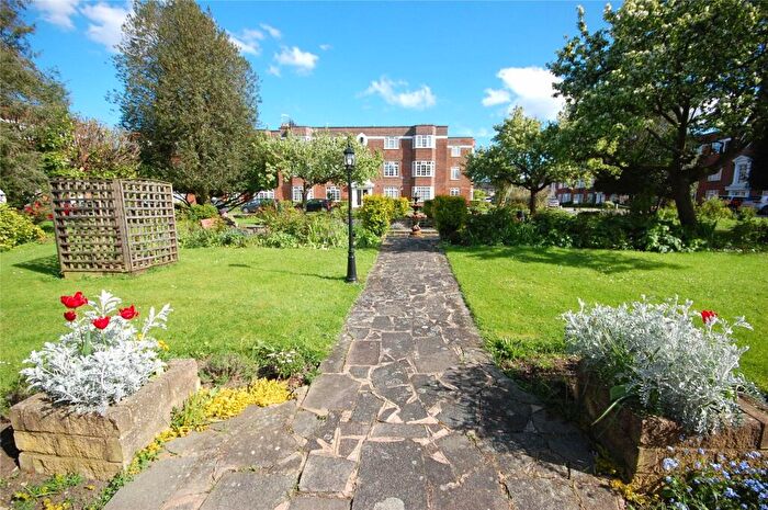 2 Bedroom Apartment To Rent In Finchley Court, Ballards Lane, Finchley, N3