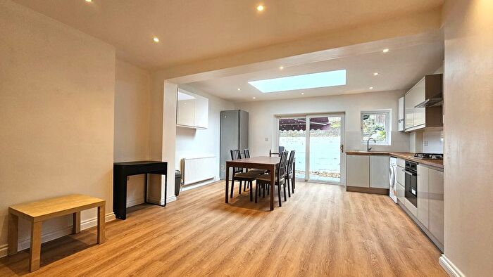 4 Bedroom Terraced House To Rent In Whytecliffe Road South, Purley, CR8