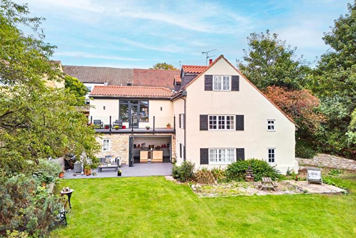 4 Bedroom Link Detached House For Sale In Old Village Street, Burghwallis, DN6