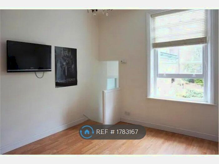 1 Bedroom Flat To Rent In Edith Road, London, W14