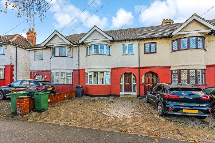 4 Bedroom Terraced House For Sale In New Road, Chingford, E4
