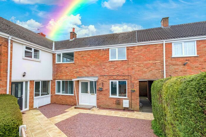 4 Bedroom Terraced House To Rent In Whitford Close, Bromsgrove, Worcestershire, B61