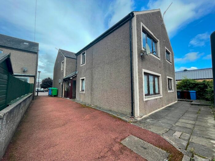 2 Bedroom Flat To Rent In Sillerknowe Court, Biggar, ML12