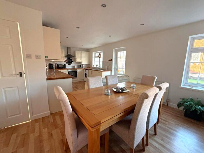 3 Bedroom Bungalow For Sale In Naylor Close, Kidderminster, DY11