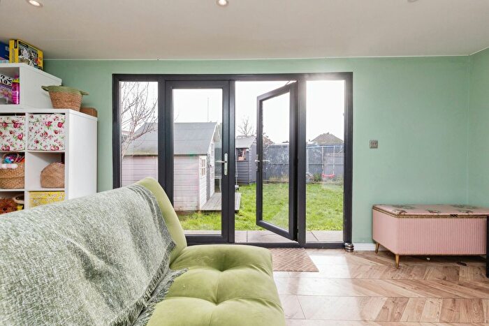 3 Bedroom Semi-Detached House For Sale In Willoughby Close, Bishopsworth, Bristol, BS13