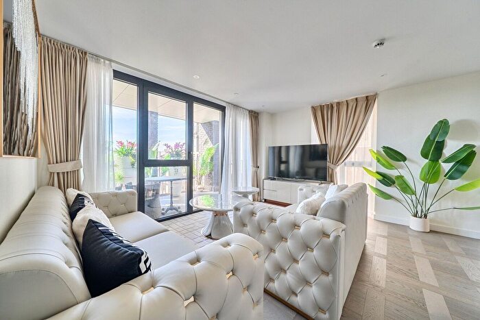 2 Bedroom Flat To Rent In Boxwood Gardens, London, E1W