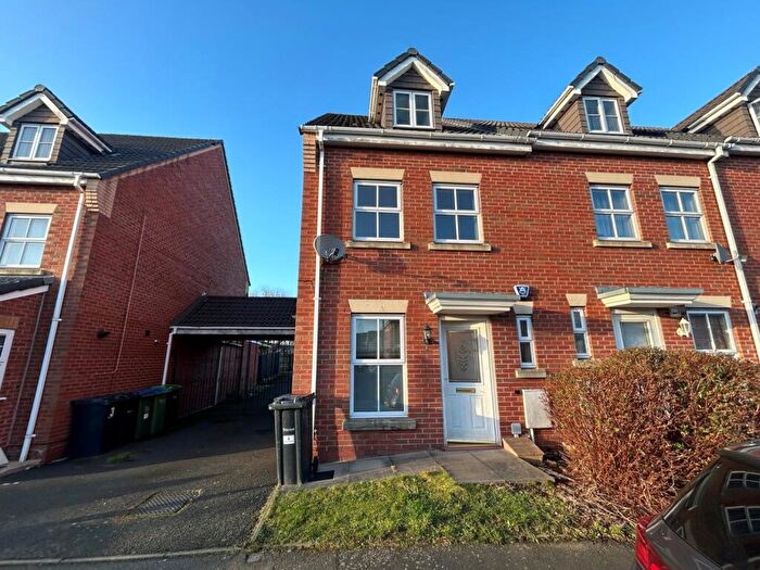 3 Bedroom Town House To Rent In Elbow Street, Cradley Heath, B64