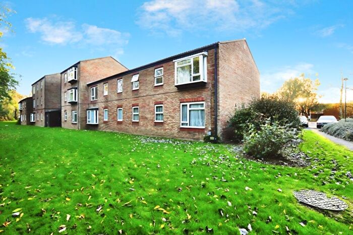 2 Bedroom Flat For Sale In Baron Court, Stevenage, SG1