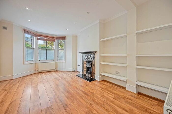 1 Bedroom Flat To Rent In Harmsworth Street, London, SE17