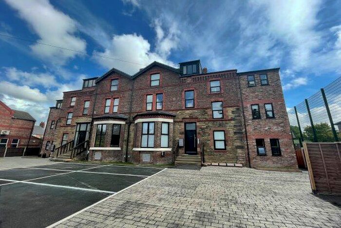2 Bedroom Flat To Rent In College Avenue, Liverpool, L23