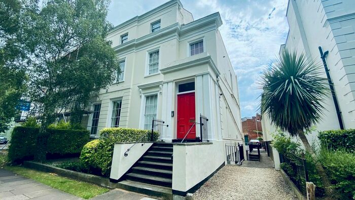 1 Bedroom Flat To Rent In Pittville Lawn, Cheltenham, Gloucesteshire, GL52